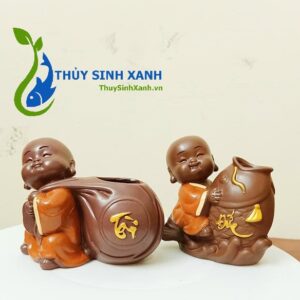 Tượng chú tiểu để bàn làm việc